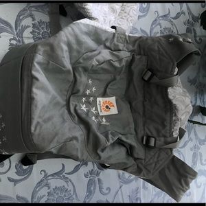 Ergo carrier - bundle of joy w infant insert